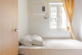 2BR FULLY FURNISHED Trees Residences Near SM Fairview with NETFLIX AND KARAOKE - 2