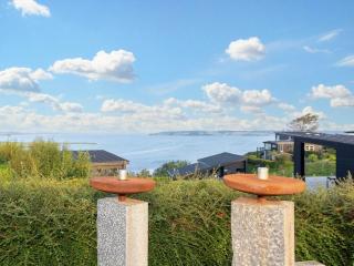 Modern Retreat with View - By Traum Ferienwohnungen - 8