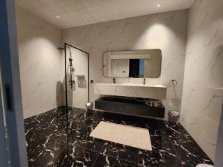 White Swan Mansion - 4