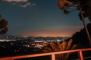 Chalé com banheira e lareira - 20 min de Gramado - 2