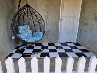 Entire 2 -Bedroom Apartment with Extra Sleeping Area and Living Room, Kitchen - Port Moresby - 8