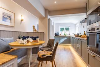 Castle View Cottage - HTub & EV Charging - 9