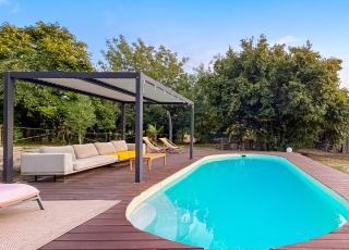 Piscine, jardin & charme de la campagne - 2