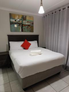 Luxury Apartment at The Blyde Crystal Lagoon - Pretoria - 1