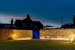 Castle View Cottage - HTub & EV Charging - 4