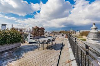 Luxury Penthouse with Panoramic Views 3BR - 8