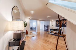 Luxury Penthouse with Panoramic Views 3BR - 7