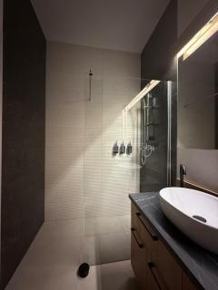 Modern Studio Arad - 2