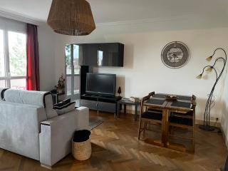 Le Relais des Cyclamens Bron - 9