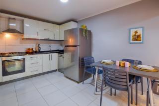 Maxihomes Near Hadrian Gate & Beach, with Sea Views - 5