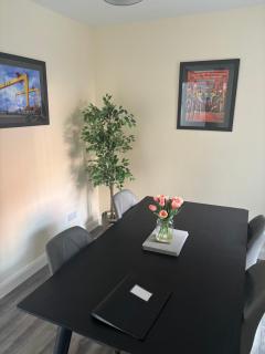 Caras Place , Falls Road - 5