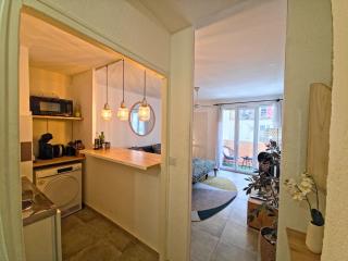 L'Escapade-Wifi-Netflix-Balcon-La Timone-Vélodrome Urban NestConciergerie - 5