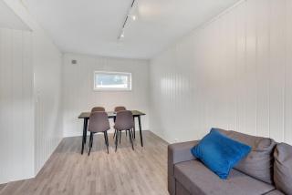 Arctic Escape I Warm & Welcoming I FREE Parking - 3