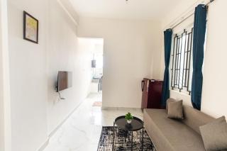1BHK 2km From Hosa Road Metro with lift 403 - Bangalore - 1