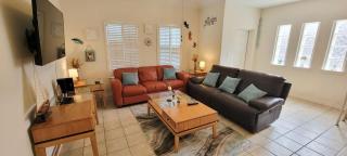 Beach & Palms condo - 4