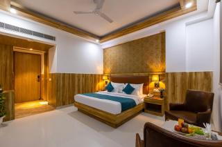 HOTEL CORPORATE PALACE Near Terminal 3 WITH- FREE AIRPORT PICKUP - 8