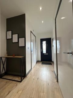 Welcoming terraced home in Basildon - 3