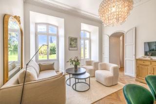Luxurious 1BR with parking & terrace - 1