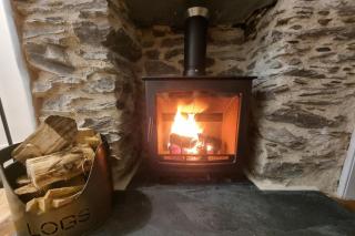 Looe Cottage - Seaside views log fire sleeps 4 - 5