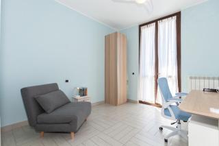 Bright Villa with Balcony and Jacuzzi, Milan Area - 5