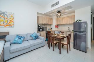 Bright & Elegant Studio I Balcony I Speedy Wi-Fi - 9