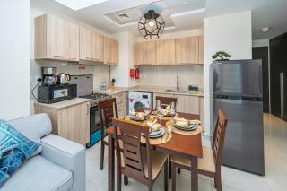 Bright & Elegant Studio I Balcony I Speedy Wi-Fi - 4