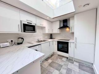 Modern 2 Bedroom Flat - Riverside Lofts - 4