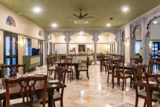 Daulatgarh Resort - 9