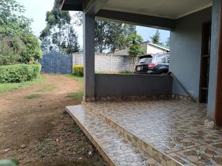 Plush 3 Bedroom Apartment Home - Kitale - 4
