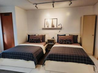 HelloQC Fairview - Comfy home near S&R & Kingdom Hall - Manila - 9