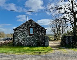 Barn Retreat with Mountain Views - 0