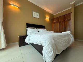 Don Onesmo's Duplex A Luxurious Three Bedroom Apartment - 9