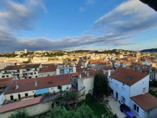Grand et lumineux appartement de 100m2 en Duplex - 8