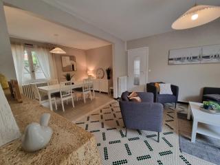 Spacious house close to the beaches - 9