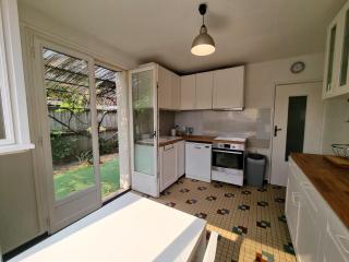 Spacious house close to the beaches - 1