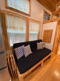 True Tiny Home & Community - 6 Mins To Downtown - 4