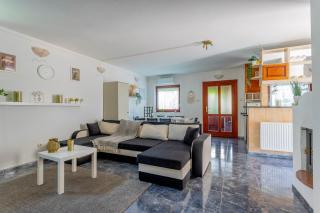 Karnevál Vendégház - 5