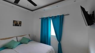 Azure Breeze Hotel - 9
