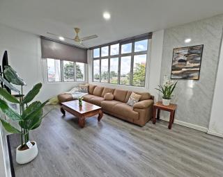 Arena Lobak Villa Retreat, Spacious Stay with Billiards, Karaoke, BBQ - Seremban - 0