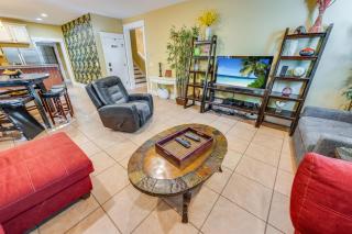 Coastal home w hot tubs & beach access - 6