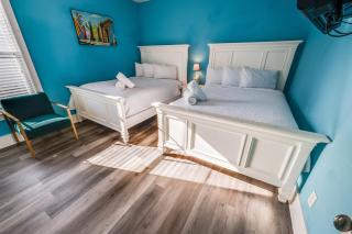Coastal home w hot tubs & beach access - 1