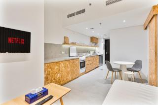 Loft-Style Studio in MAG 555 with Pool and Gym Access - Dubaï - 2