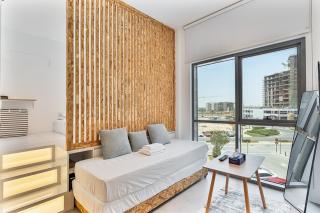 Loft-Style Studio in MAG 555 with Pool and Gym Access - Dubaï - 0