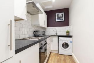 Lovely 2-Bed Town Centre Duplex Apartment - 4