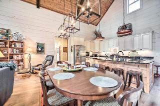 On 22 Acres! Mtn-View Cullowhee Craftsman Retreat - 1