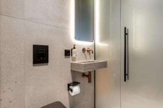 Arctic Comfort Hotel - 5