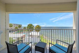The Flamingo Balcony Waterview Heated Pool - 1