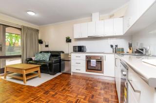 Stylish Furnished Home Close to Woden Centre - Hosted by Canstay - 8