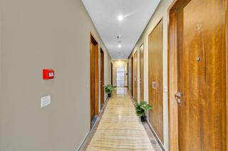 Townhouse Golden Frame - 8