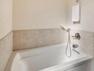 Charming Mountain Retreat in enjoyable Newbury Park with AC, WiFi - 8